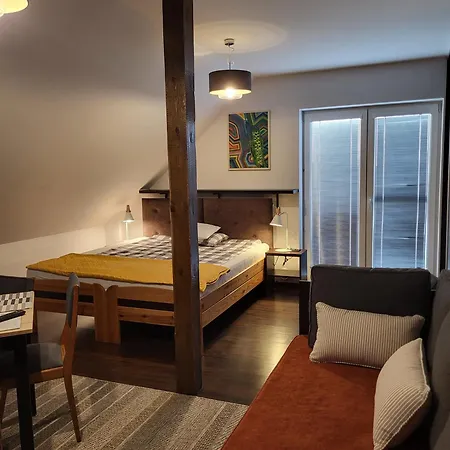 Alloggio in famiglia Pod 22 *